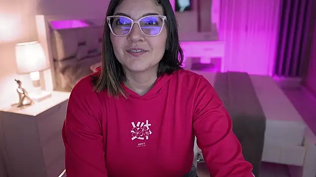 Camilaa bueno online show from December 11, 2024, 11:43 pm