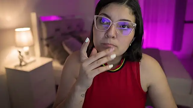 Camilaa bueno online show from December 16, 2024, 1:31 am