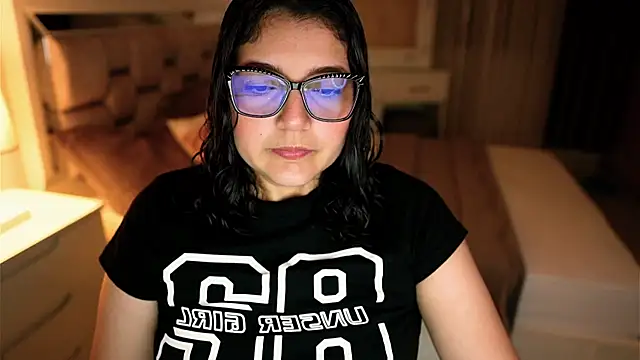 Camilaa bueno online show from November 5, 2025, 12:21 am