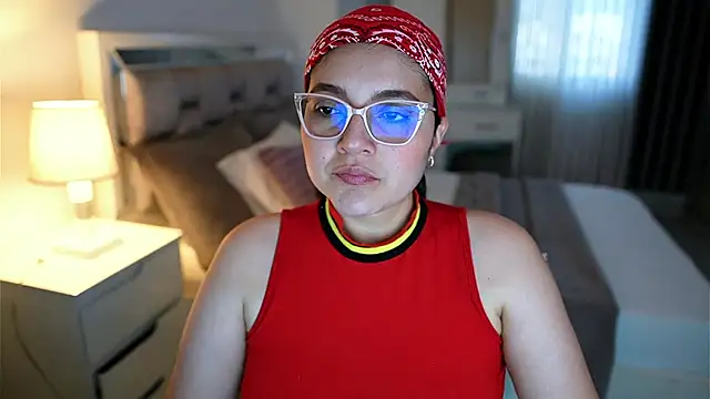 Camilaa bueno online show from December 13, 2025, 10:26 pm