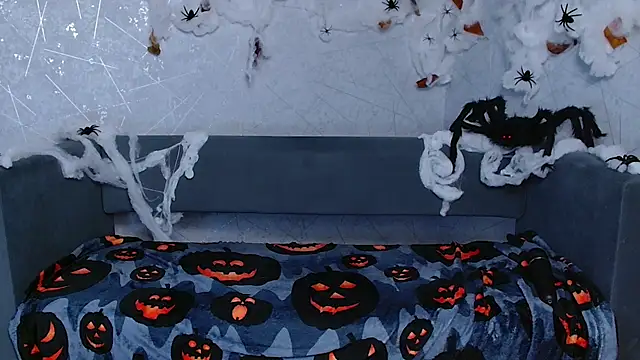 sofiaa here online show from October 20, 2025, 3:07 am