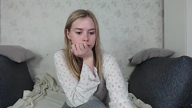 sofiaa here online show from March 19, 2026, 12:03 am