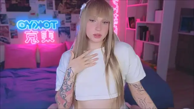 p1nkvenom online show from March 16, 2025, 7:06 pm