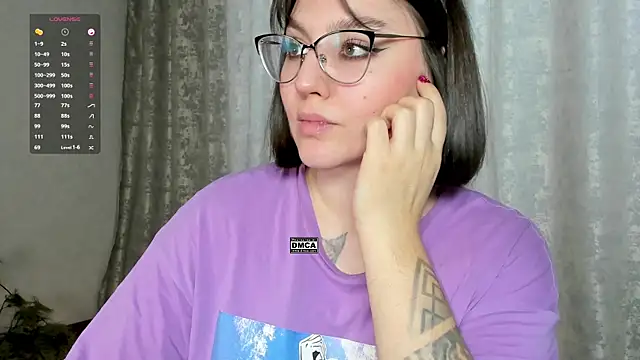 Snapshot of Hoot_owl_cb chatting on February 18, 2025, 4:04 am Hoot owl cb online show from February 18, 2025, 4:04 am