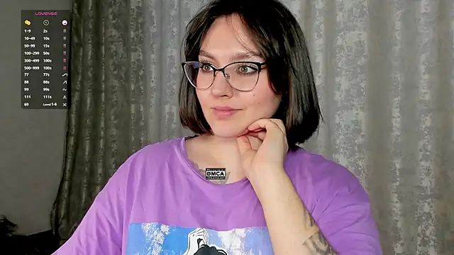 Snapshot of Hoot_owl_cb chatting on February 18, 2025, 7:10 am Hoot owl cb online show from February 18, 2025, 7:10 am