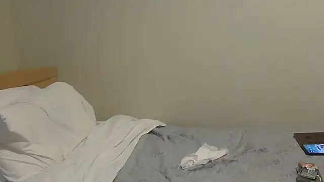 Snapshot of housewife_shantie chatting on October 12, 2025, 10:47 am housewife shantie online show from October 12, 2025, 10:47 am