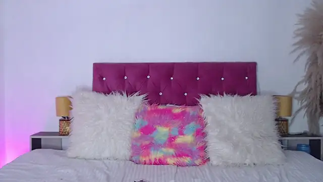 alinakiss online show from January 28, 2025, 8:25 am