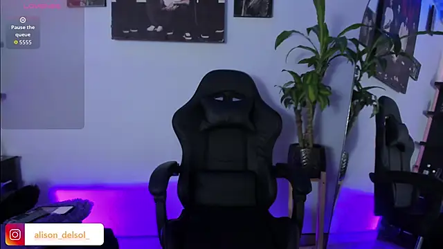 Snapshot of Alisson_Wynter chatting on September 21, 2025, 3:52 am Alisson Wynter online show from September 21, 2025, 3:52 am