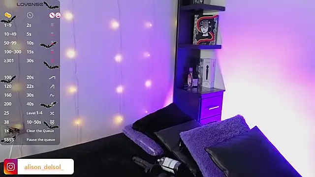 Snapshot of Alisson_Wynter chatting on December 20, 2025, 3:46 am Alisson Wynter online show from December 20, 2025, 3:46 am