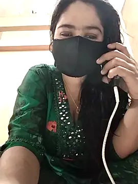 Magical Girl- online show from November 3, 2025, 4:25 am