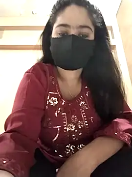 Magical Girl- online show from November 11, 2025, 3:50 am