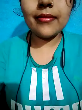 Love-Veronica online show from March 10, 2026, 11:15 am