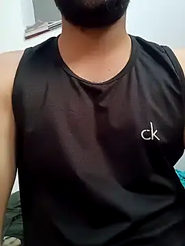 Snapshot of smartboy010101 chatting on March 1, 2025, 4:58 am smartboy010101 online show from March 1, 2025, 4:58 am