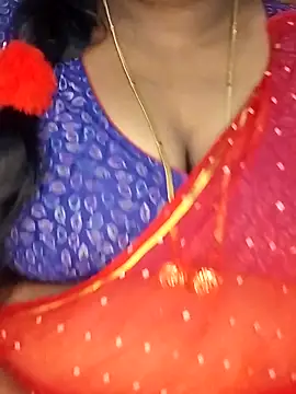 Sexy Radhikaa online show from November 18, 2025, 2:06 am