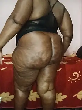 Snapshot of Sweetblackassxxx505 chatting on June 14, 2026, 5:04 pm Sweetblackassxxx505 online show from June 14, 2026, 5:04 pm