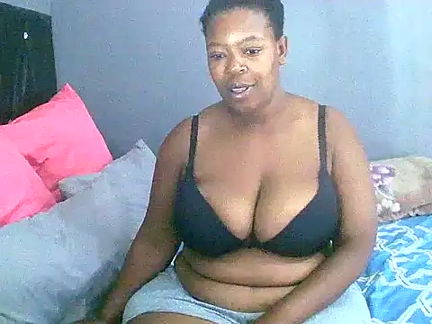 curvyloneah75 online show from December 3, 2024, 6:48 am