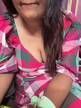  nishalove19 online show from September 26, 2025, 7:18 pm