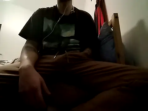 Snapshot of Matteonucera939 chatting on February 26, 2026, 5:34 pm Matteonucera939 online show from February 26, 2026, 5:34 pm