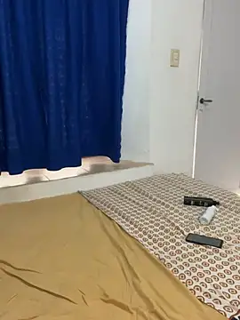 Chloe-antonella online show from February 7, 2025, 10:50 am