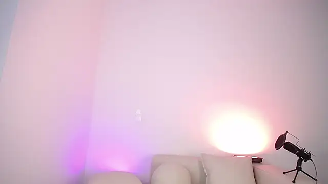 varenkaivanova 22 online show from October 27, 2025, 9:57 am