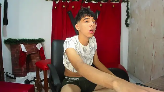 Harry LatinBoy online show from December 10, 2024, 10:37 pm