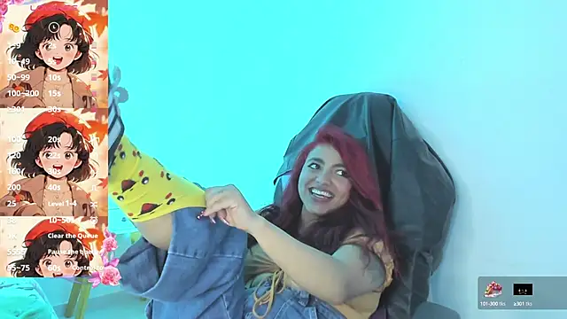 Naomy veracruz  online show from January 14, 2025, 4:40 pm