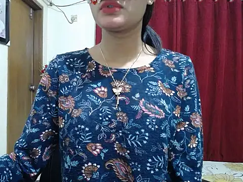 taisina online show from February 24, 2025, 8:03 pm