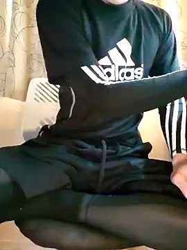 keigo-666 online show from February 5, 2025, 10:22 pm