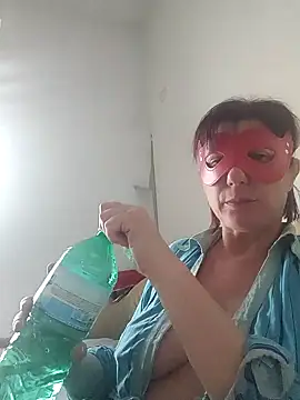 Snapshot of Vagabondainnamorata chatting on March 14, 2025, 4:09 pm Vagabondainnamorata online show from March 14, 2025, 4:09 pm