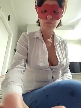 Vagabondainnamorata online show from March 25, 2026, 4:51 am