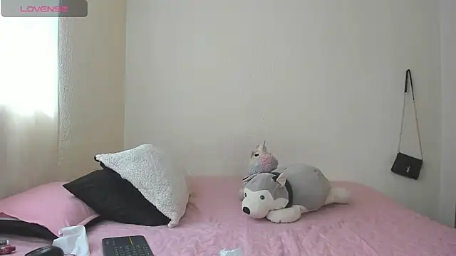 Hannah Baileyy online show from February 22, 2025, 6:52 pm