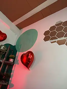 LollaByer online show from February 11, 2026, 9:09 pm