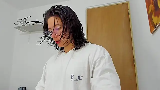 AngelBennet  online show from February 9, 2025, 3:00 am