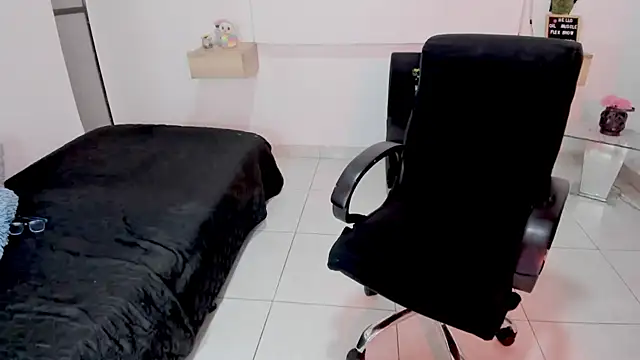 Rachell 28 online show from December 21, 2024, 11:34 pm