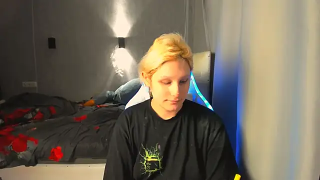 Kleo Godde online show from October 22, 2025, 11:04 pm