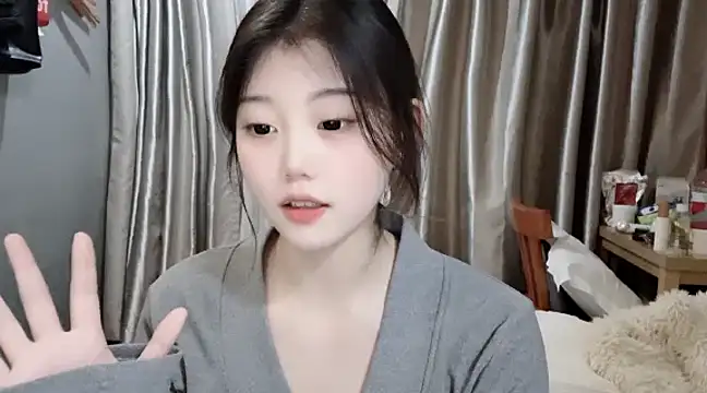 Snapshot of yangyang-1115 chatting on February 11, 2025, 5:58 am yangyang-1115 online show from February 11, 2025, 5:58 am