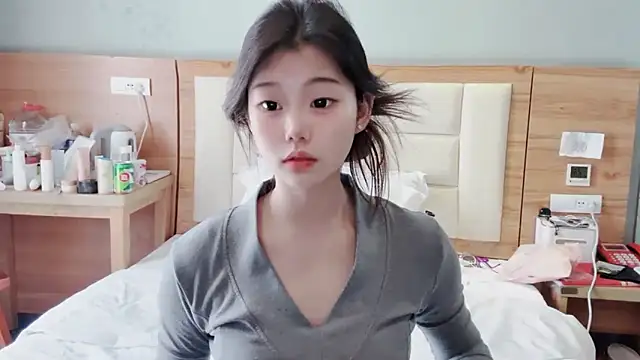 Snapshot of yangyang-1115 chatting on February 14, 2025, 7:38 am yangyang-1115 online show from February 14, 2025, 7:38 am