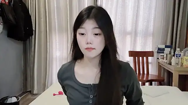 Snapshot of yangyang-1115 chatting on February 18, 2025, 5:31 am yangyang-1115 online show from February 18, 2025, 5:31 am