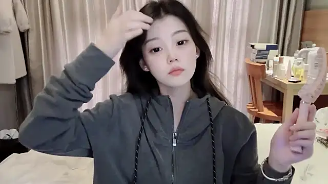 Snapshot of yangyang-1115 chatting on February 21, 2025, 7:56 am yangyang-1115 online show from February 21, 2025, 7:56 am