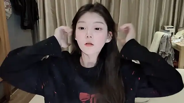 Snapshot of yangyang-1115 chatting on March 8, 2025, 3:56 pm yangyang-1115 online show from March 8, 2025, 3:56 pm