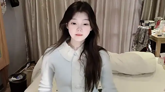 Snapshot of yangyang-1115 chatting on March 12, 2025, 10:05 am yangyang-1115 online show from March 12, 2025, 10:05 am