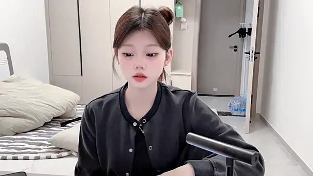 Snapshot of yangyang-1115 chatting on September 12, 2025, 5:07 am yangyang-1115 online show from September 12, 2025, 5:07 am