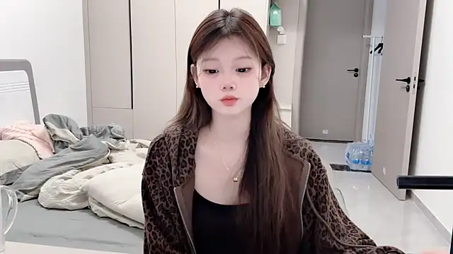 Snapshot of yangyang-1115 chatting on September 13, 2025, 4:45 am yangyang-1115 online show from September 13, 2025, 4:45 am