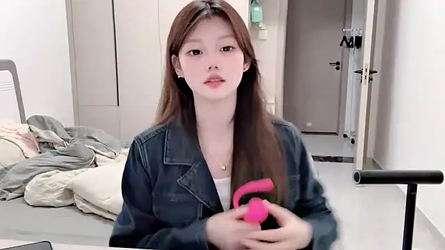 Snapshot of yangyang-1115 chatting on September 15, 2025, 3:39 am yangyang-1115 online show from September 15, 2025, 3:39 am