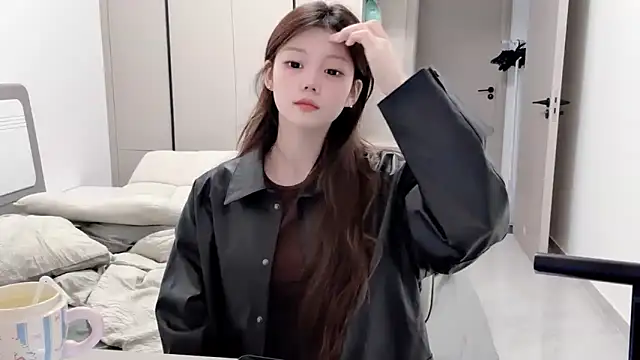 Snapshot of yangyang-1115 chatting on September 19, 2025, 5:53 am yangyang-1115 online show from September 19, 2025, 5:53 am