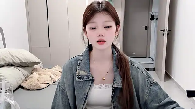 Snapshot of yangyang-1115 chatting on September 24, 2025, 4:16 am yangyang-1115 online show from September 24, 2025, 4:16 am