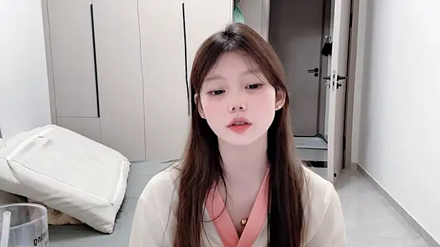 Snapshot of yangyang-1115 chatting on September 24, 2025, 4:21 pm yangyang-1115 online show from September 24, 2025, 4:21 pm