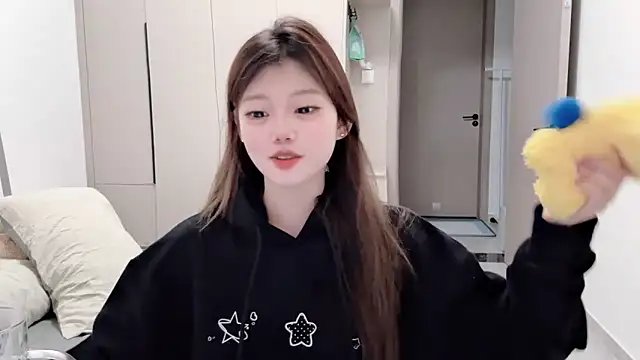 Snapshot of yangyang-1115 chatting on September 28, 2025, 5:13 am yangyang-1115 online show from September 28, 2025, 5:13 am