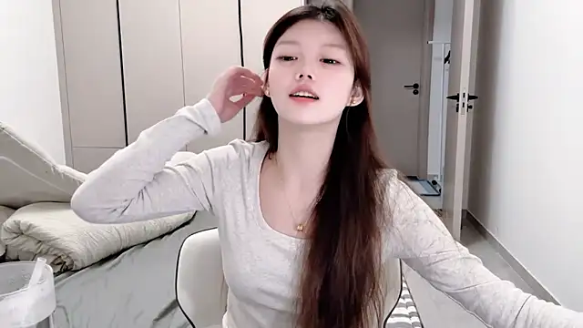 Snapshot of yangyang-1115 chatting on October 7, 2025, 5:04 am yangyang-1115 online show from October 7, 2025, 5:04 am