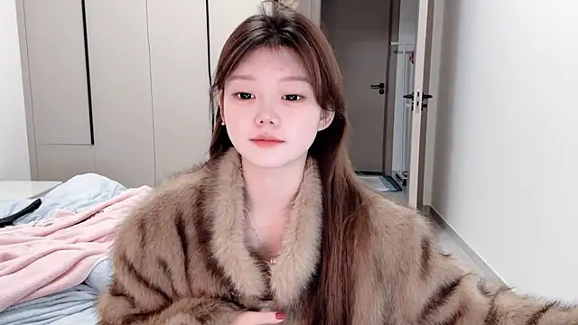 Snapshot of yangyang-1115 chatting on October 25, 2025, 5:26 am yangyang-1115 online show from October 25, 2025, 5:26 am